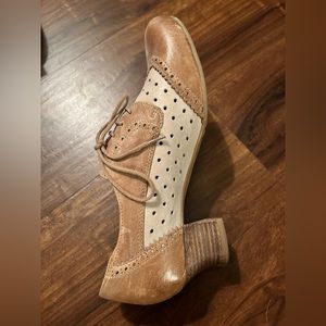 Brako heels in light brown-9.5